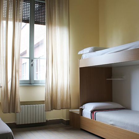 New Generation Hostel Citta Studi Мілан Екстер'єр фото