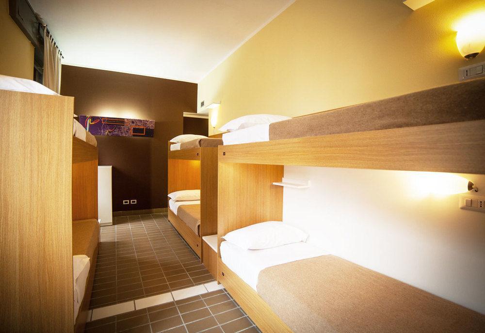 New Generation Hostel Citta Studi Мілан Екстер'єр фото