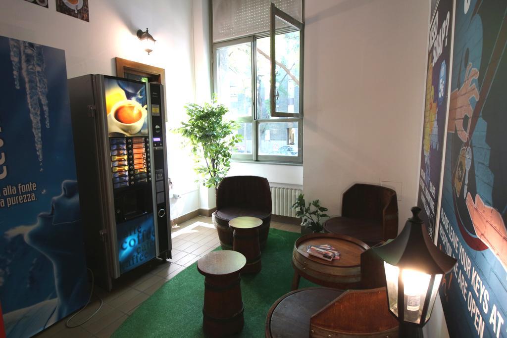 New Generation Hostel Citta Studi Мілан Екстер'єр фото