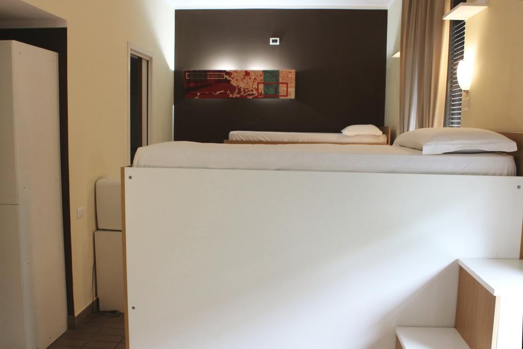 New Generation Hostel Citta Studi Мілан Екстер'єр фото