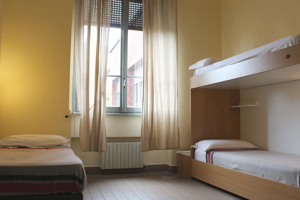 New Generation Hostel Citta Studi Мілан Екстер'єр фото