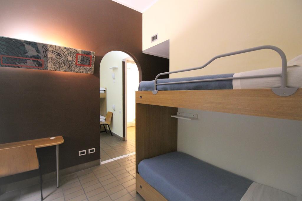 New Generation Hostel Citta Studi Мілан Екстер'єр фото