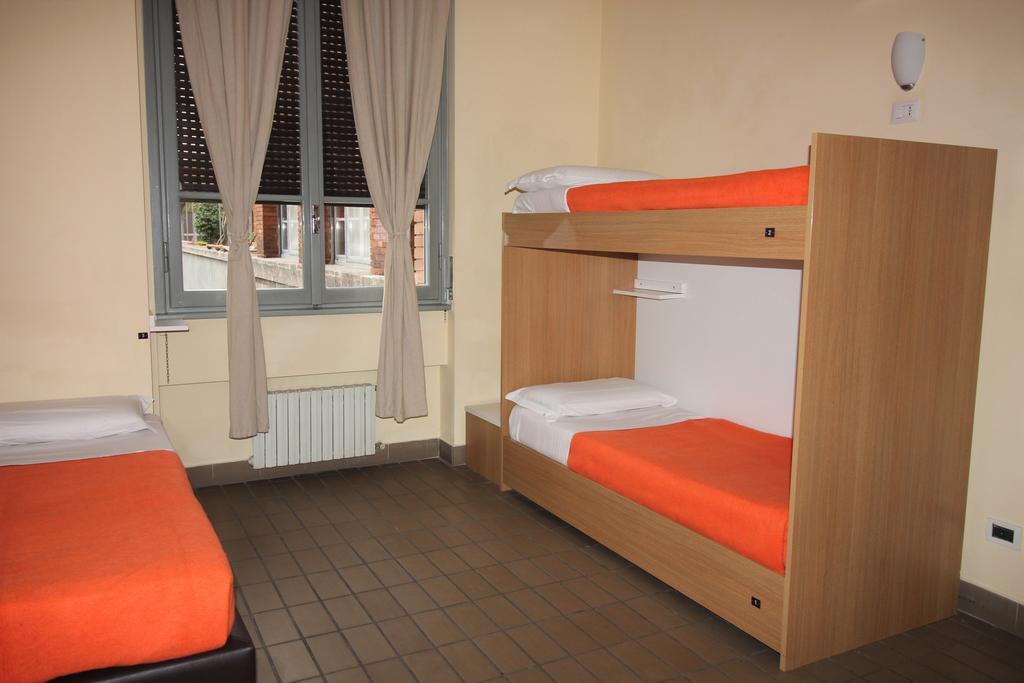 New Generation Hostel Citta Studi Мілан Екстер'єр фото