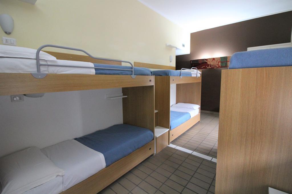 New Generation Hostel Citta Studi Мілан Екстер'єр фото