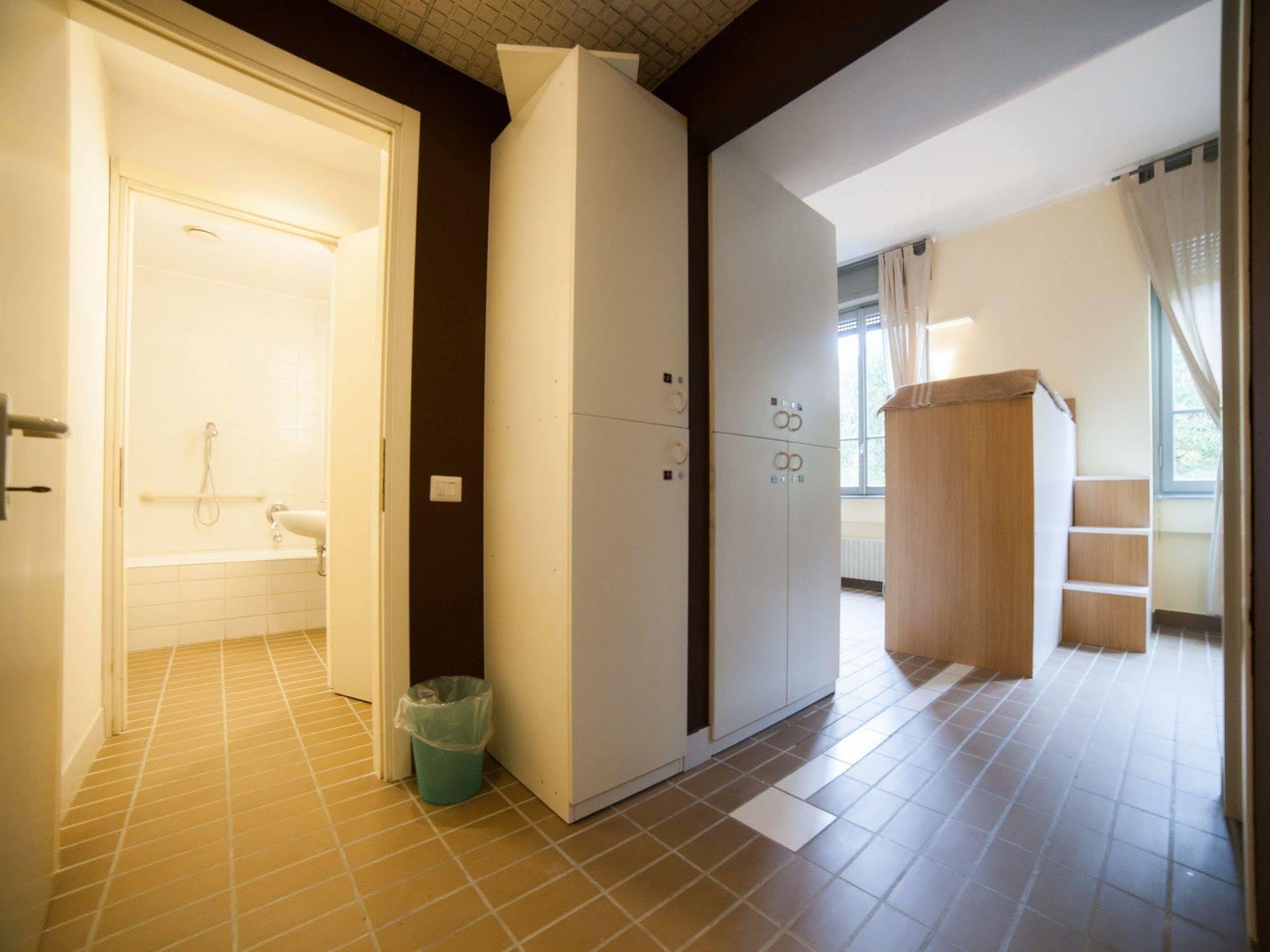 New Generation Hostel Citta Studi Мілан Екстер'єр фото